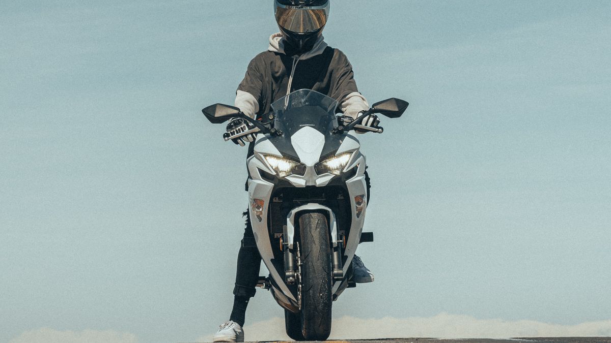 Assurance moto jeune permis 2026 : prix et surprime